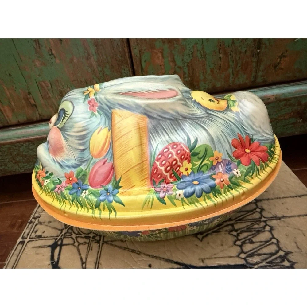 Vintage‎ 3D Plastic Easter Bunny Candy Container With Lid
